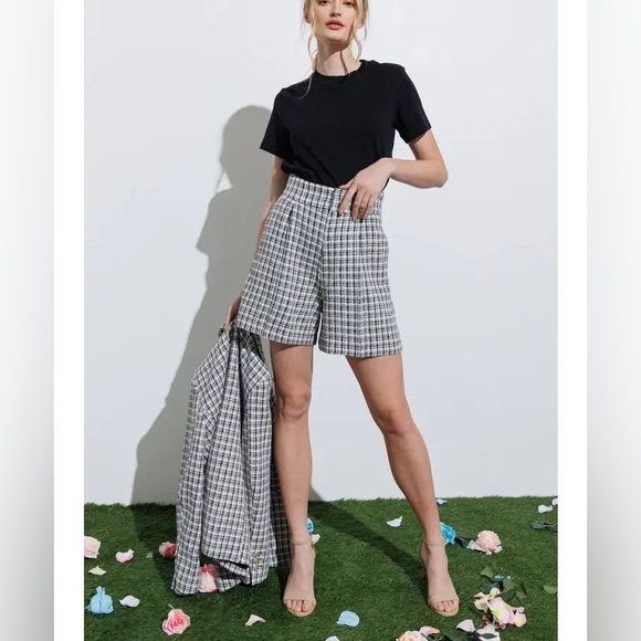 Aaron & Amber Tweed Plaid High Rise Pleated Front Trouser Shorts NWT - Picture 3 of 12